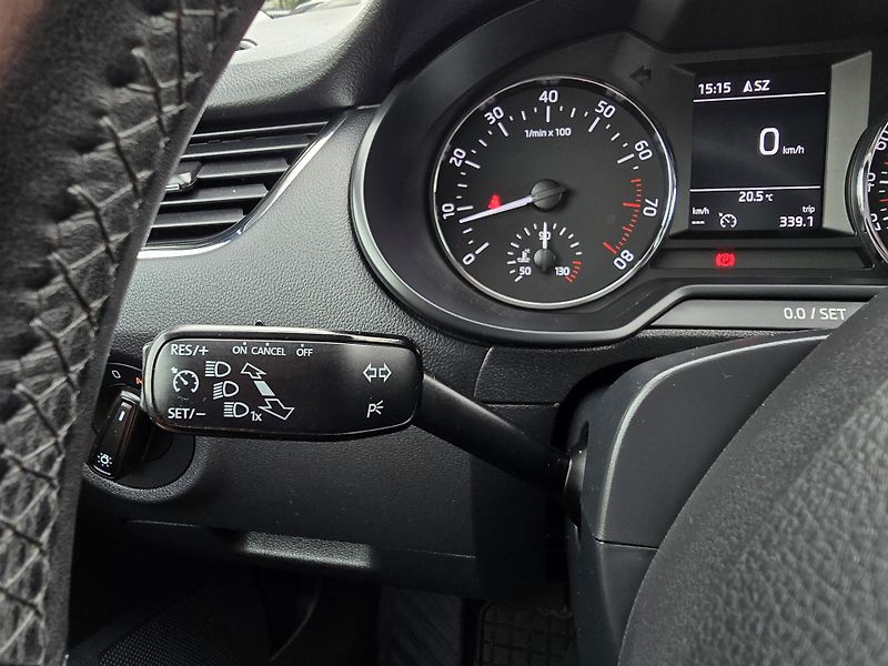 Škoda Octavia 1.4TSI 110KW Bi XENON NAVI 1Ma - fotka 13 z 30