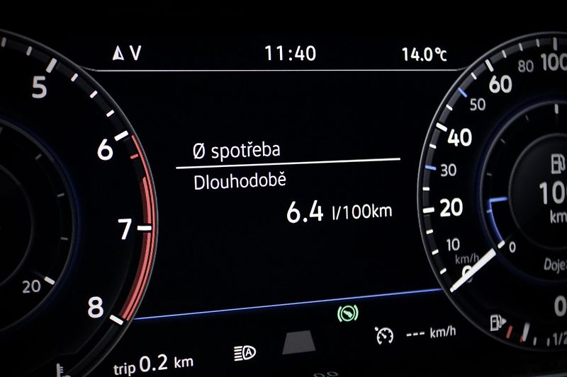 Volkswagen Golf 7 FL Variant 1.4 TSI 92 kW DSG - fotka 18 z 33