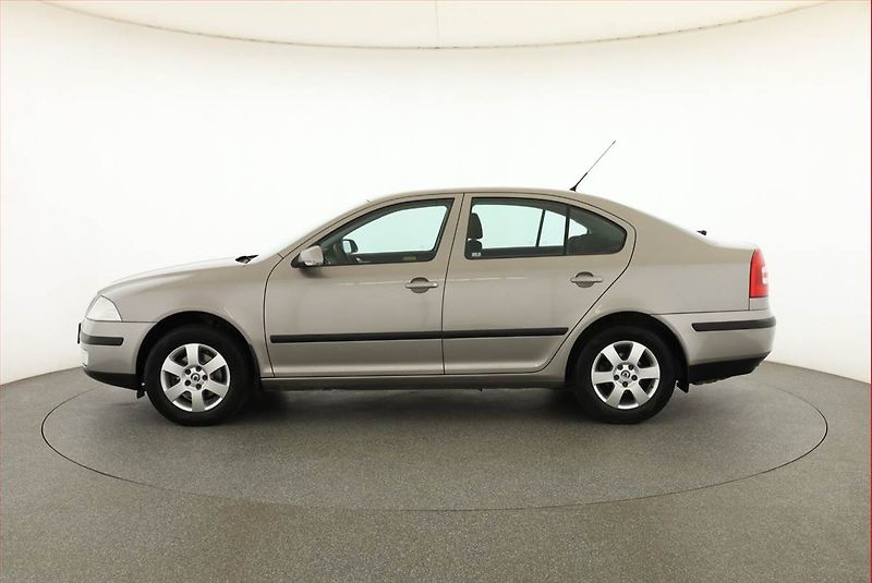 Škoda Octavia (2008) Elegance 1.6, Serv.kniha - fotka 3 z 16