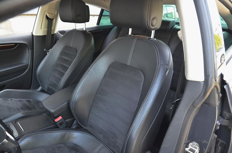 Volkswagen CC (2014) 2.0 TDi 130kW 112tkm / NEZ.TOP - fotka 17 z 39