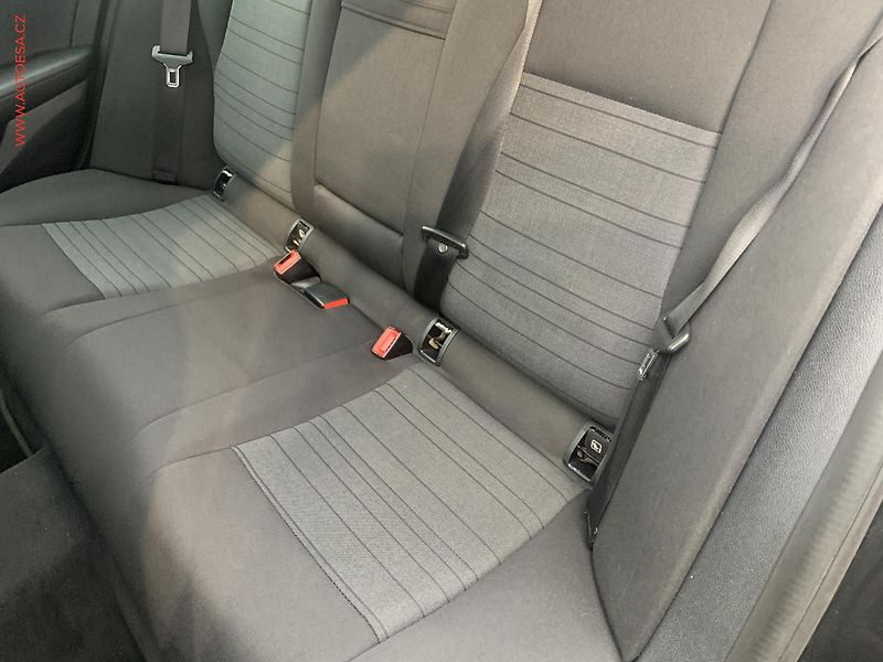 Mercedes-Benz Třídy C (2016) 2.2 CDi C 220d, ČR, AT, navi - fotka 10 z 17