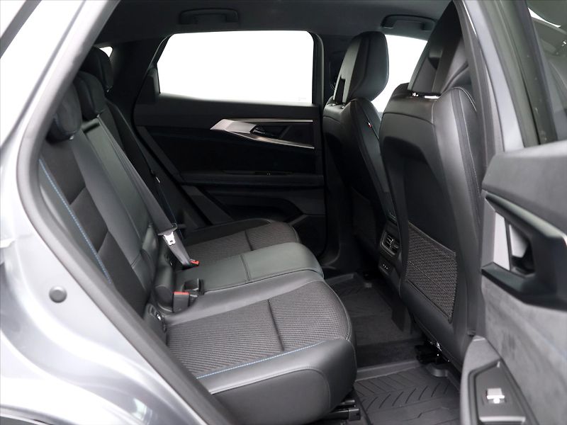 Renault Austral 1,2 E-tech full hybrid 200 CZ - fotka 13 z 31