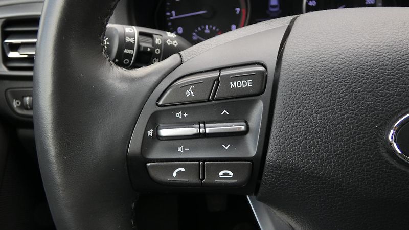 Hyundai i30 Kombi 1.5 T-GDI mHEV Smart - fotka 11 z 23