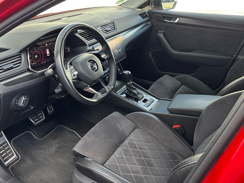 Škoda Superb SportLine DSG 4x4 - fotka 6 z 30