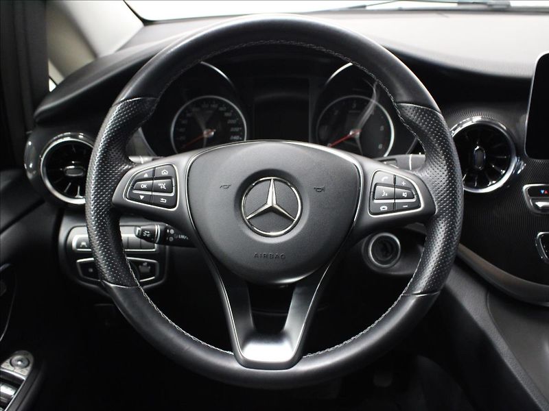 Mercedes-Benz Třídy V 2,0 220d L 9G Facelift 7 míst - fotka 19 z 34
