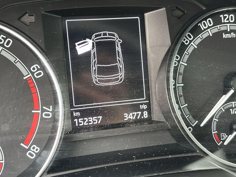 Škoda Fabia (2022) Combi Tour 1.0 TSI Active - fotka 6 z 23