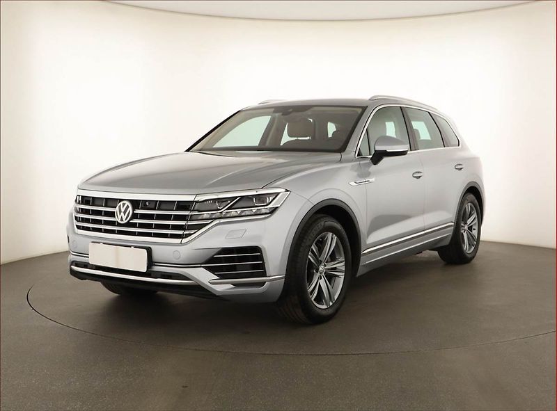 Volkswagen Touareg (2018) 3.0 TDI - fotka 2 z 19