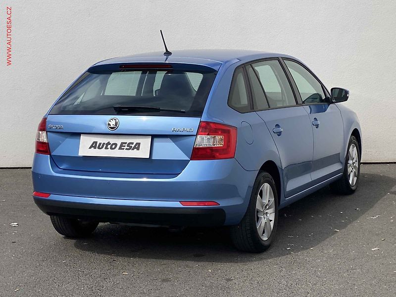 Škoda Rapid (2016) 1.6 TDi, Ambition, výhřev sed - fotka 4 z 17