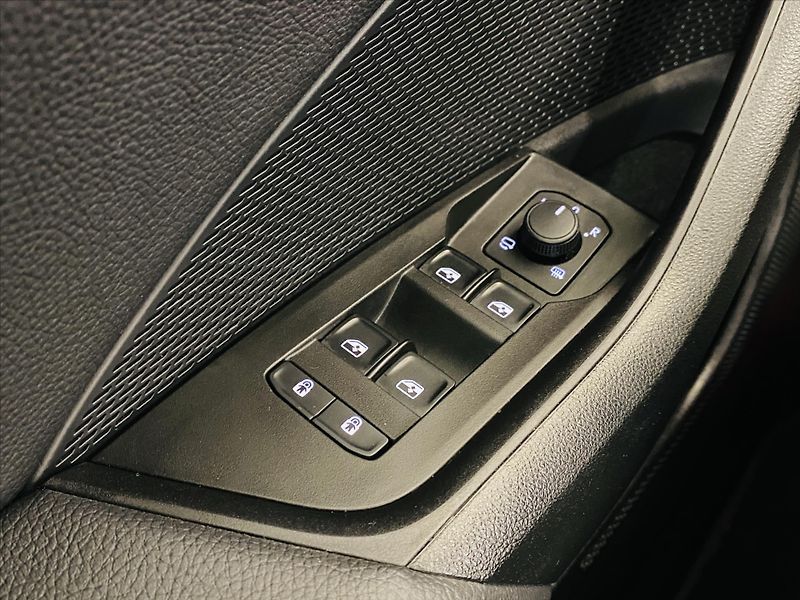 Škoda Octavia 1,5 TSI DSG 110kW SportLine - fotka 12 z 25