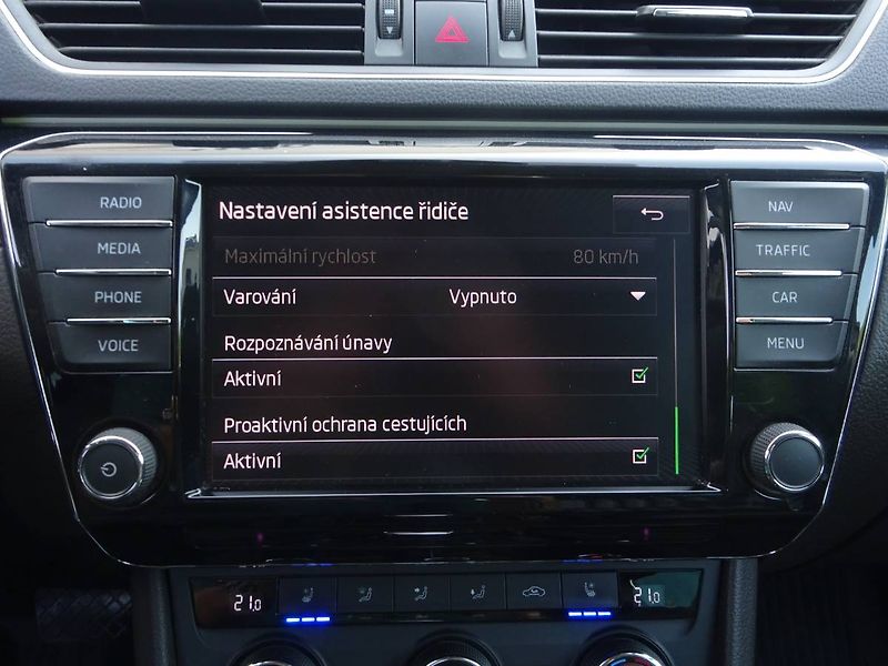 Škoda Superb (2016) 2,0 TDi/ 110kW  DSG  L&K - fotka 10 z 29
