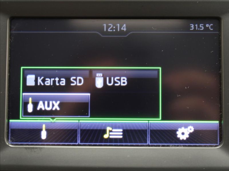 Škoda Rapid 1,2 TSi 66kW 2.maj.ČR 57tkm! - fotka 12 z 22