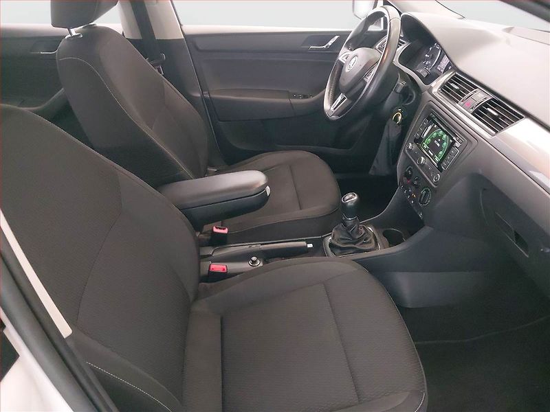 Škoda Rapid (2014) Ambition 1.2 TSI, Tempomat - fotka 9 z 17
