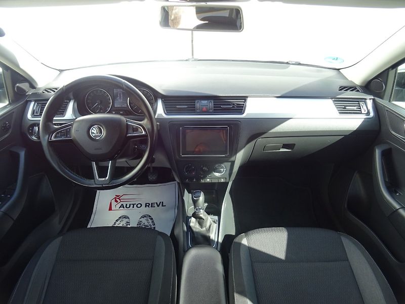 Škoda Rapid (2014) 1.6TDi,66kW,S,kniha,ALU - fotka 15 z 22