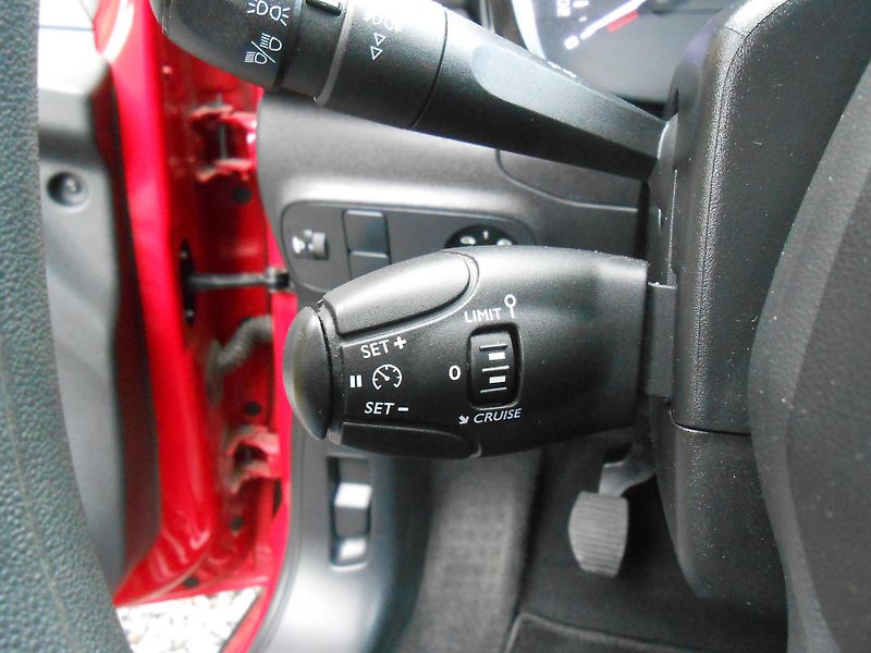 Citroën C3 1.6HDi,KLIMA,LED!!! - fotka 24 z 32
