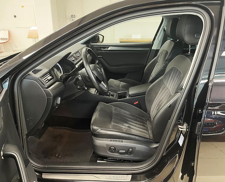 Škoda Superb 2.0 TDI, 110 KW, STYLE, DSG - fotka 9 z 31