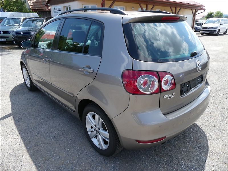 Volkswagen Golf Plus 1,2 TSi 77kW Match, auto klima - fotka 7 z 51