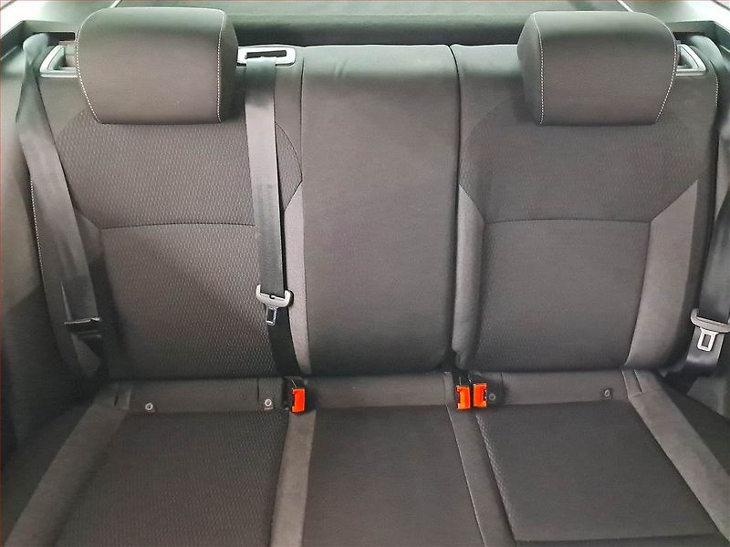 Škoda Rapid (2015) Spaceback 1.2 TSI, ČR,1.maj - fotka 10 z 18