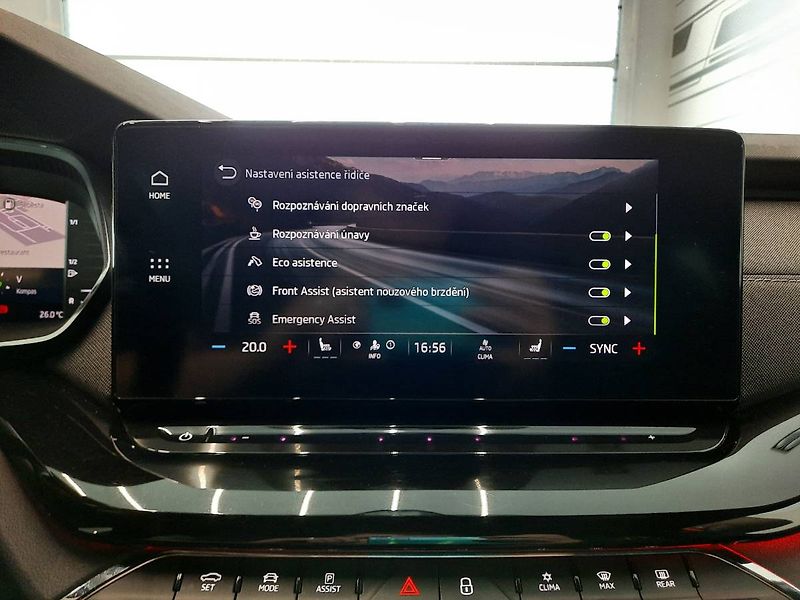 Škoda Octavia (2023) Sportline Combi 1.5 TSI (110kW - fotka 17 z 28