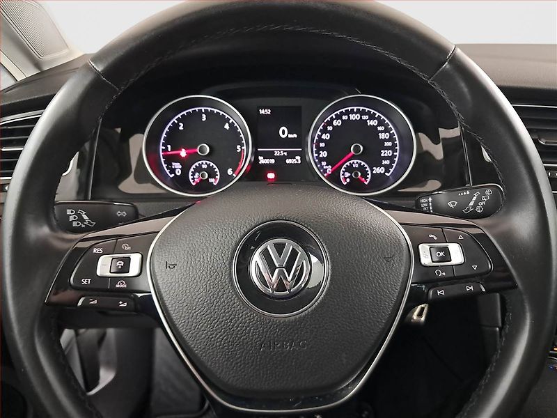 Volkswagen Golf (2016) 2.0 TDI, Serv.kniha, Xenony - fotka 17 z 17