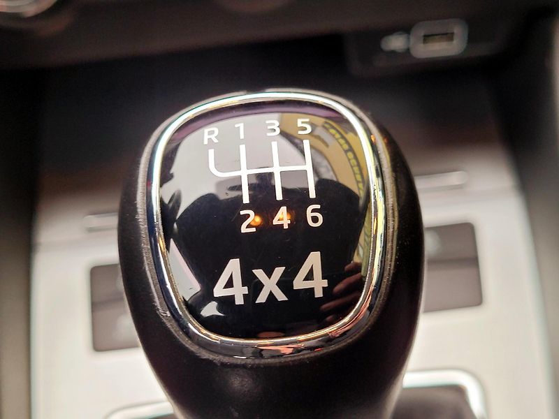 Škoda Octavia TDi 4x4 SERV.KNÍŽKA,CEBIA    - fotka 54 z 61
