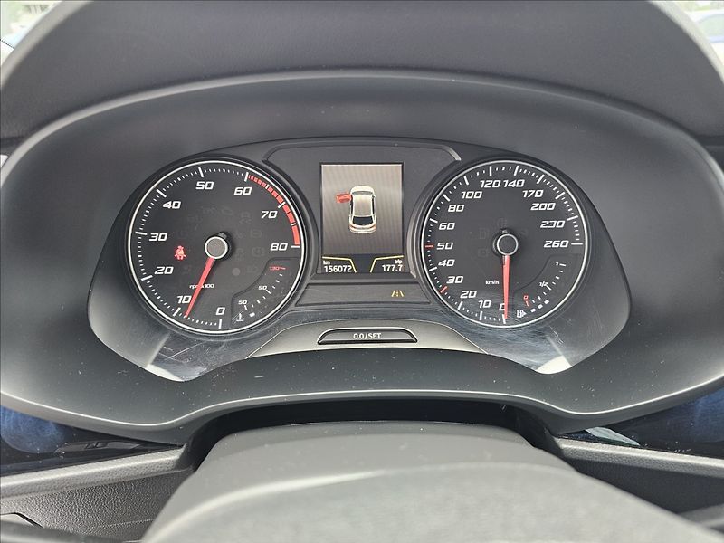 Seat Leon 1,4TSi 110KW FR led NAVI - fotka 16 z 44
