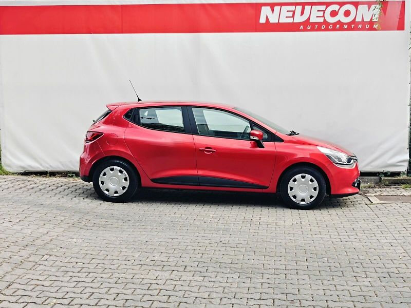 Renault Clio (2015) 1,2 16V 54 kW Limited - fotka 3 z 40