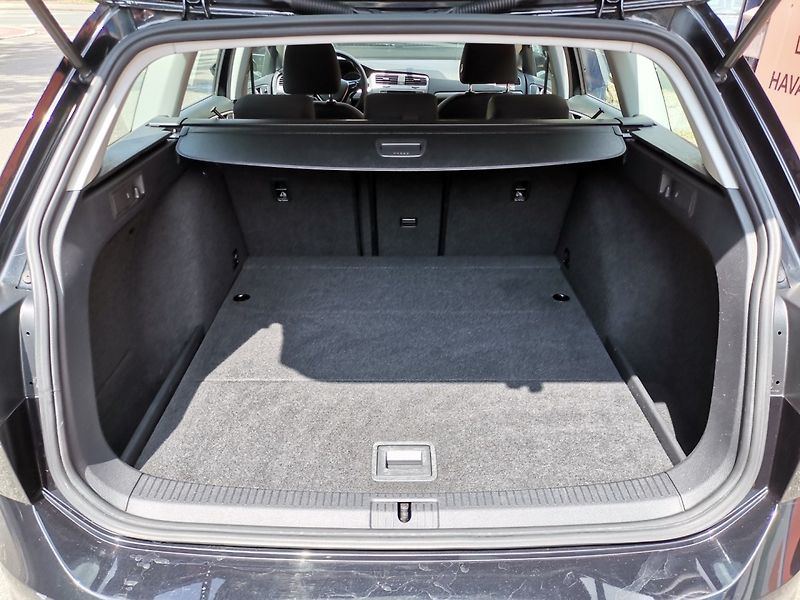Volkswagen Golf Variant (2014) 1.2TSi 77kw PDC - fotka 18 z 27