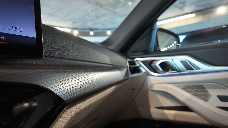 BMW Řada 4 430d Gran Coupe xDrive, M PRO - fotka 30 z 34