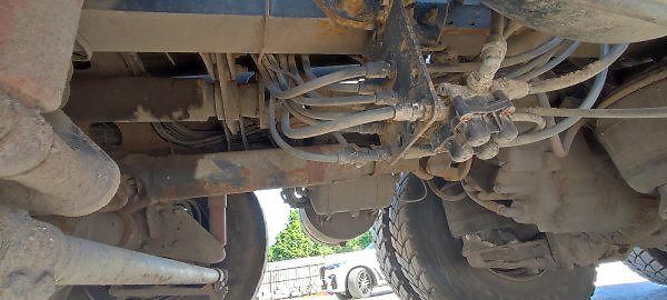 Volvo (2007) 8x6 kovo 54/32t E5 Terberg+HR - fotka 15 z 20