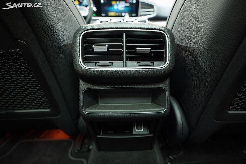 Mercedes-Benz GLE 400d 4Matic 243 kW Záruka - fotka 28 z 37