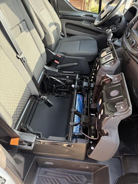 Ford Transit Custom (2022) 2,0-TEMPOMAT-SENZORY-TAŽNÉ  - fotka 34 z 48