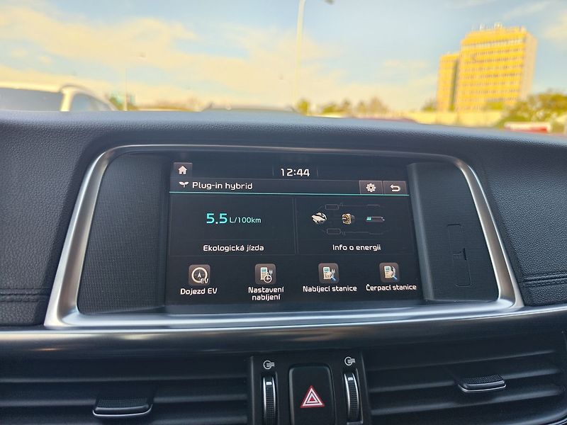 Kia Optima 2.0 GDI/151kW Premium PHEV DCT - fotka 21 z 43