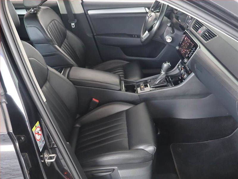 Škoda Superb (2018) Style 2.0 TDI, Automat, Kůže - fotka 9 z 24