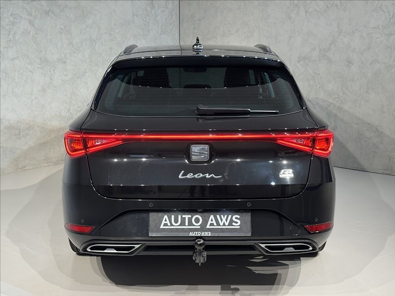Seat Leon 1,4 TSi  e-Hybrid FR Line LED - fotka 9 z 50