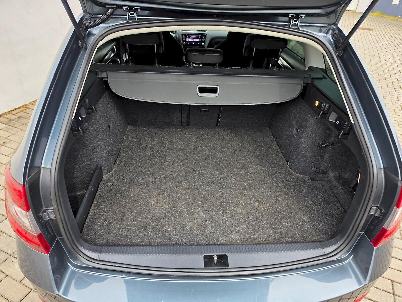 Škoda Octavia (2019) COMBI 1,5TGI 96KW DSG G-TEC ST - fotka 23 z 28