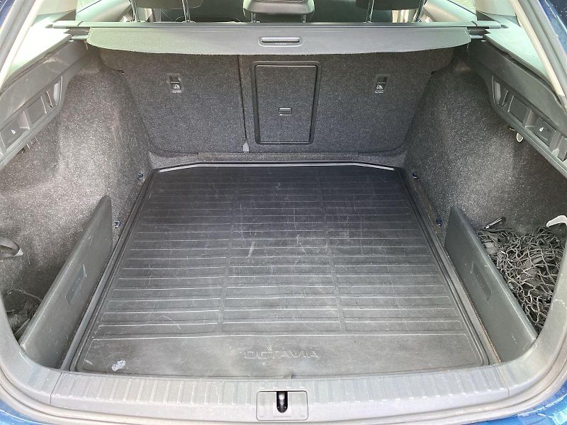 Škoda Octavia (2020) Combi 2.0 TDI DSG Style + - fotka 31 z 37
