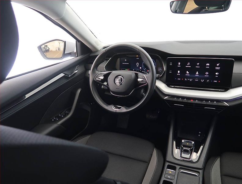 Škoda Octavia (2023) Ambition 2.0 TDI, Automat - fotka 7 z 30