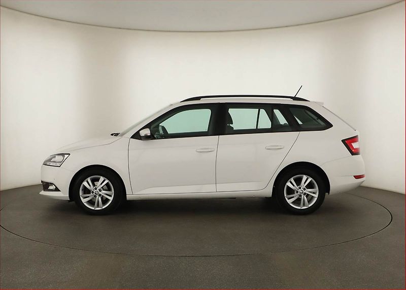 Škoda Fabia (2022) Ambition 1.0 TSI, ČR,1.maj - fotka 3 z 13
