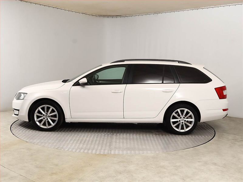 Škoda Octavia (2014) Ambition 1.6 TDI, Automat - fotka 3 z 15