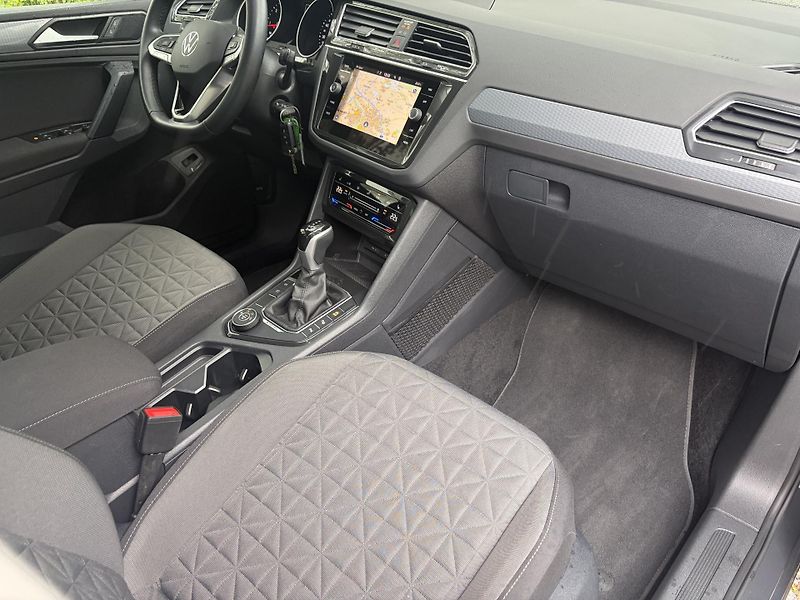 Volkswagen Tiguan (2023) 2.0TDI DSG 147KW 4X4 ACC*LANE - fotka 12 z 25