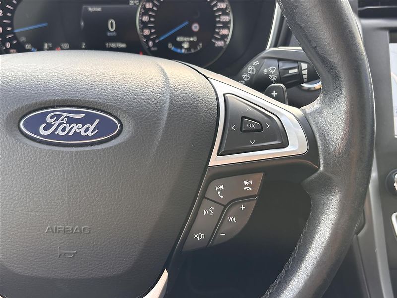 Ford Mondeo 2,0 TDCi 110kW Titanium - fotka 18 z 25