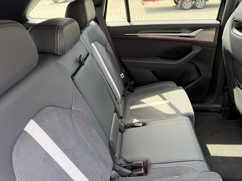 Škoda Kodiaq (2026) 2.0TDI 142kW 4X4 SP PAN TZ NT! - fotka 32 z 51