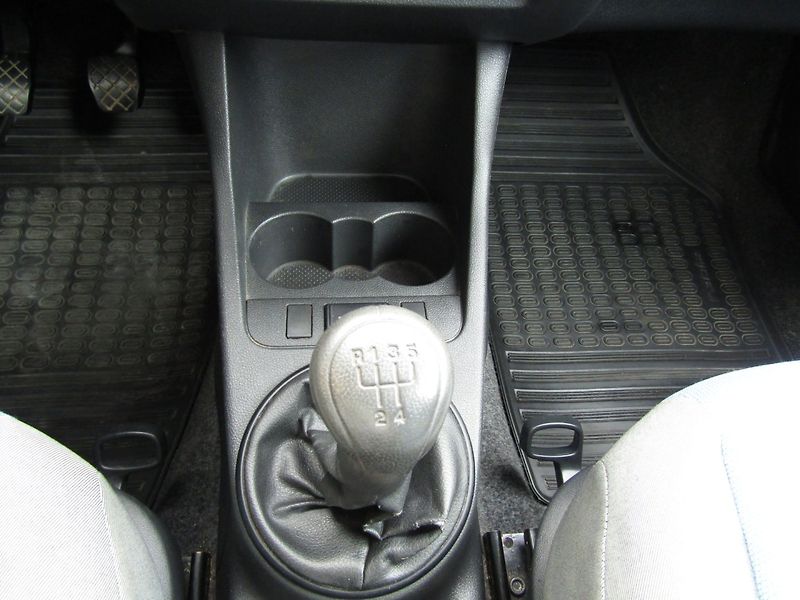 Škoda Fabia (2008) 1.4 TDI  59kW - fotka 30 z 32