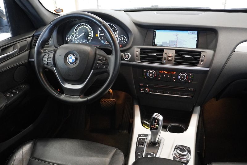 BMW X3 3,0 XDRIVE30D AUTOMAT - fotka 20 z 29