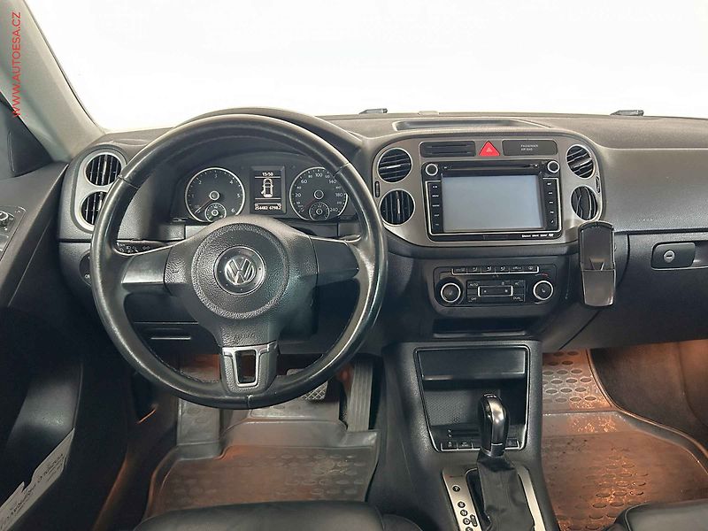 Volkswagen Tiguan (2009) 2.0TDi 4x4, 1.maj, Xenon, AC - fotka 8 z 17