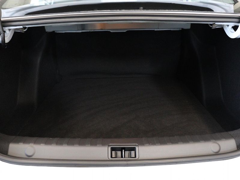 Dongfeng SHINE E1 / 1.5i - fotka 7 z 16