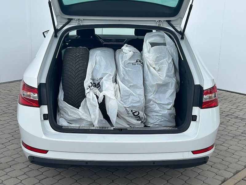 Škoda Superb Ambition 7DSG 2,0TDI - fotka 23 z 24