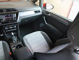 Volkswagen Touran (2017) R-Line 2.0 TDI, Automat - náhled 8