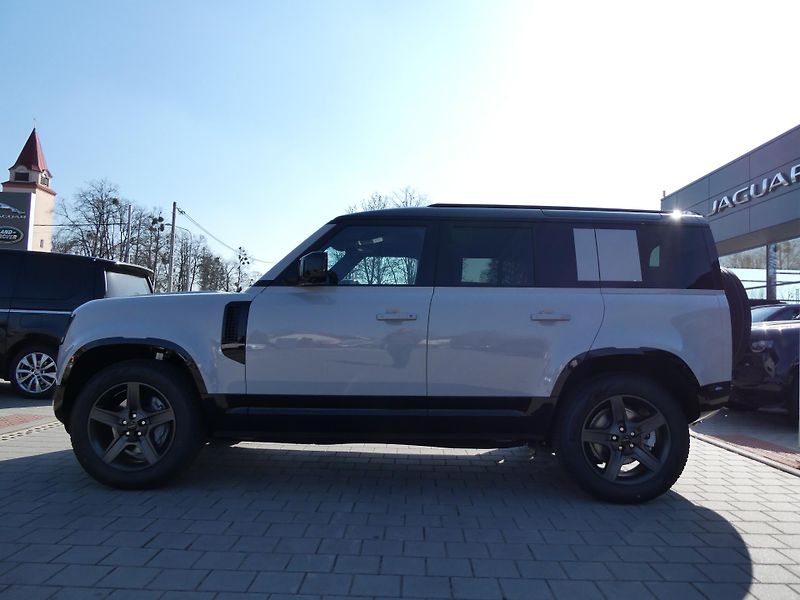 Land Rover Defender (2026) 110 3,0 X-Dynamic SE D350 - fotka 3 z 37