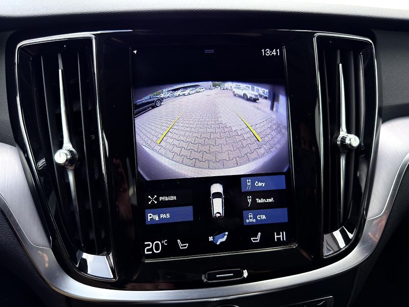 Volvo V60 CrossCountry D4 AWD // 4x4 - fotka 29 z 43